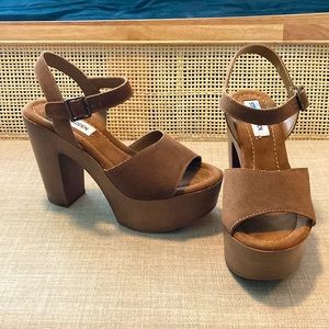 Steve Madden Brown Leather Platform Heel Sandals Size 7.5